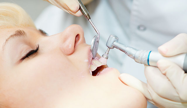 歯を綺麗にクリーニングするPMTCとは？