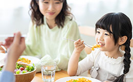 顎の成長に合わせ歯並びをコントロールしやすい