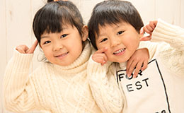 成長途中の顎の骨は柔らかく歯が動きやすい